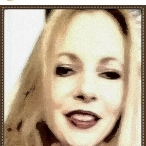 Meet your Posher, Rebekah